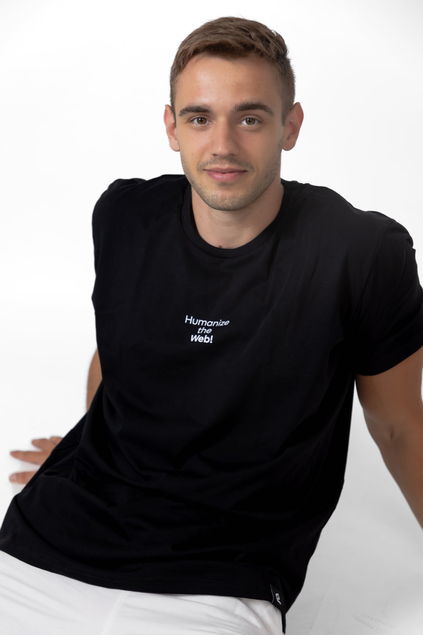 Doggo Relax - Black Tee