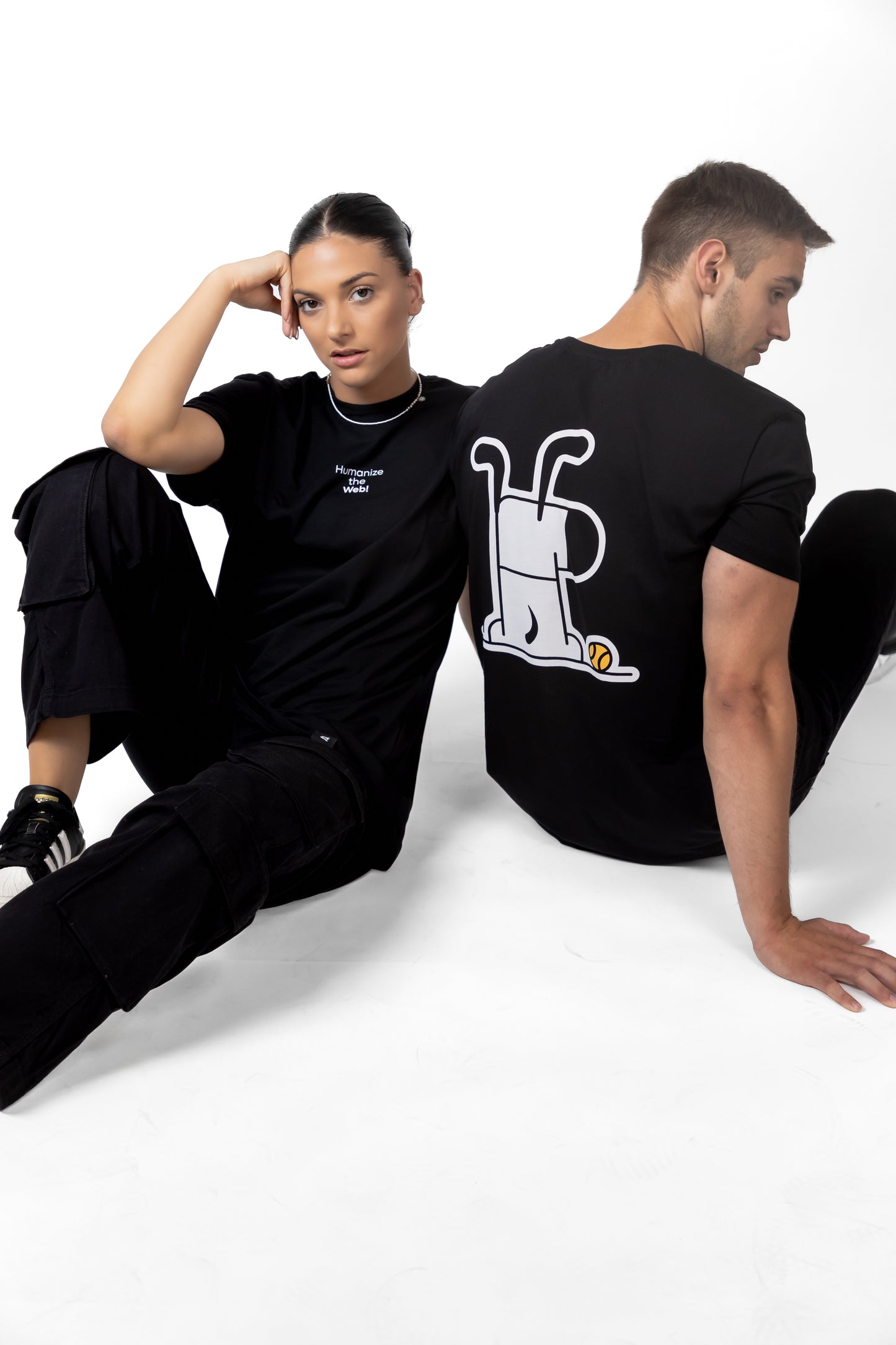 Doggo Relax - Black Tee